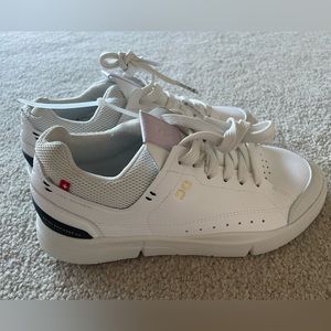 On The Roger Centre Court tennis shoes 6 BNWOB